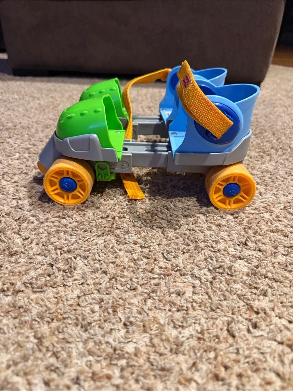 Vintage 2010 Fisher Price Blue & Green Roller Skates 1-2-3 Grow with Me Mattel